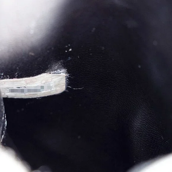 CHANEL Black Lambskin Leather Pouch - Picture 12 of 16